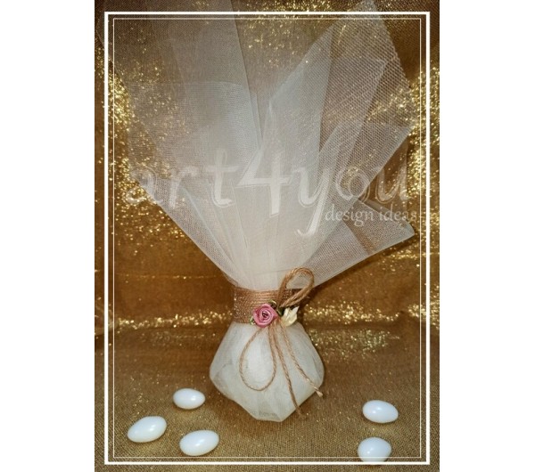  Μπομπονιέρα γάμου τούλι και λουλούδια 